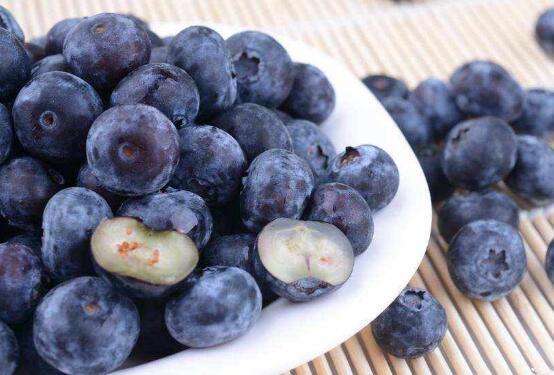 蓝莓蒸熟吃的功效与作用