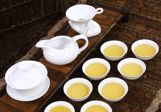 白瓷茶具适合什么茶 白瓷茶壶泡什么茶好