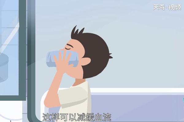 流鼻血怎么处理